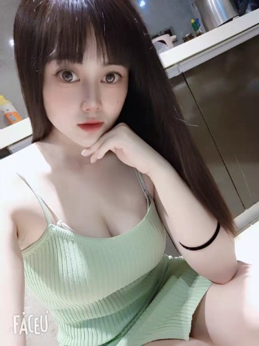 广佛线魁奇路站a出口附近琪琪